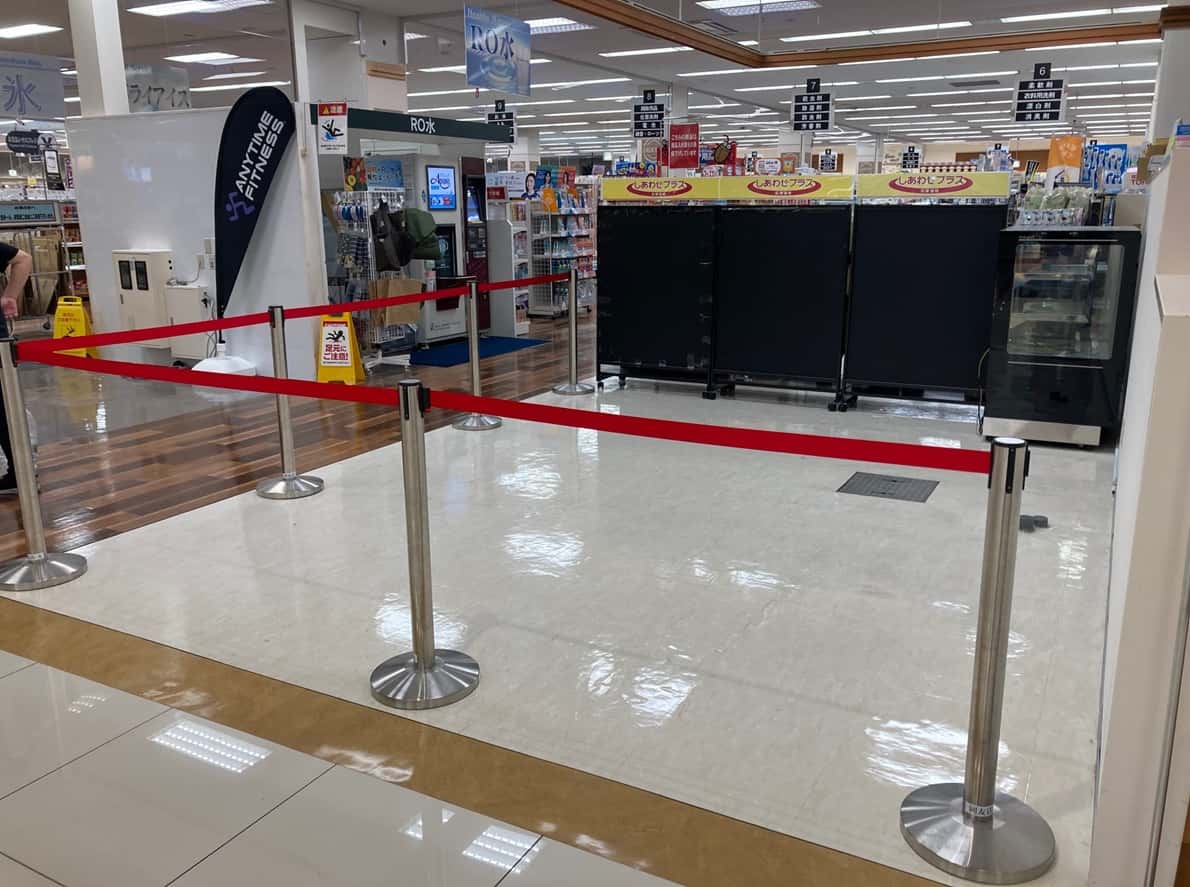 1F 食品売り場横区画