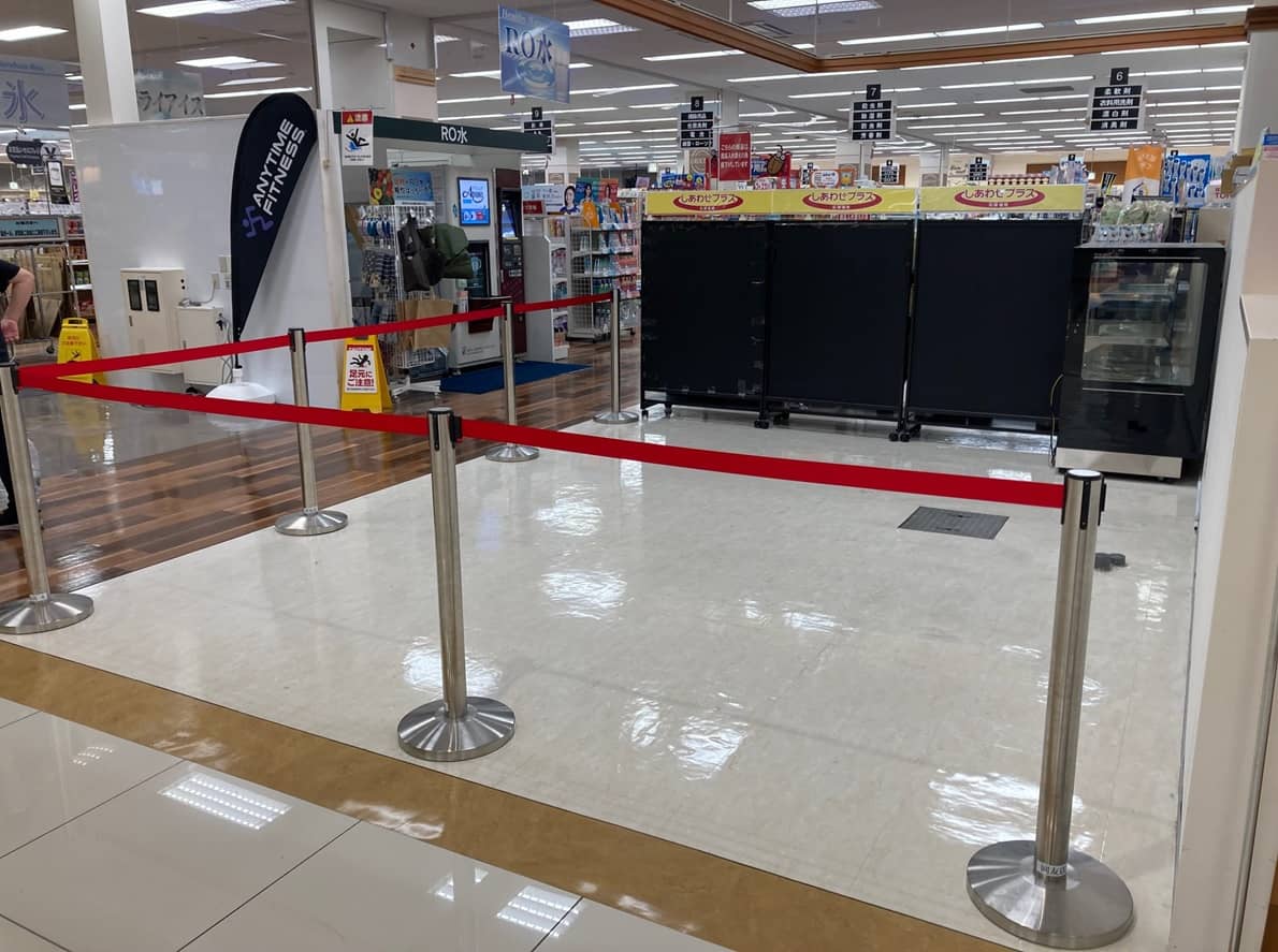 1F 食品売り場横区画